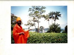 SWAMY SINGAPORE PHOTOS - 2002